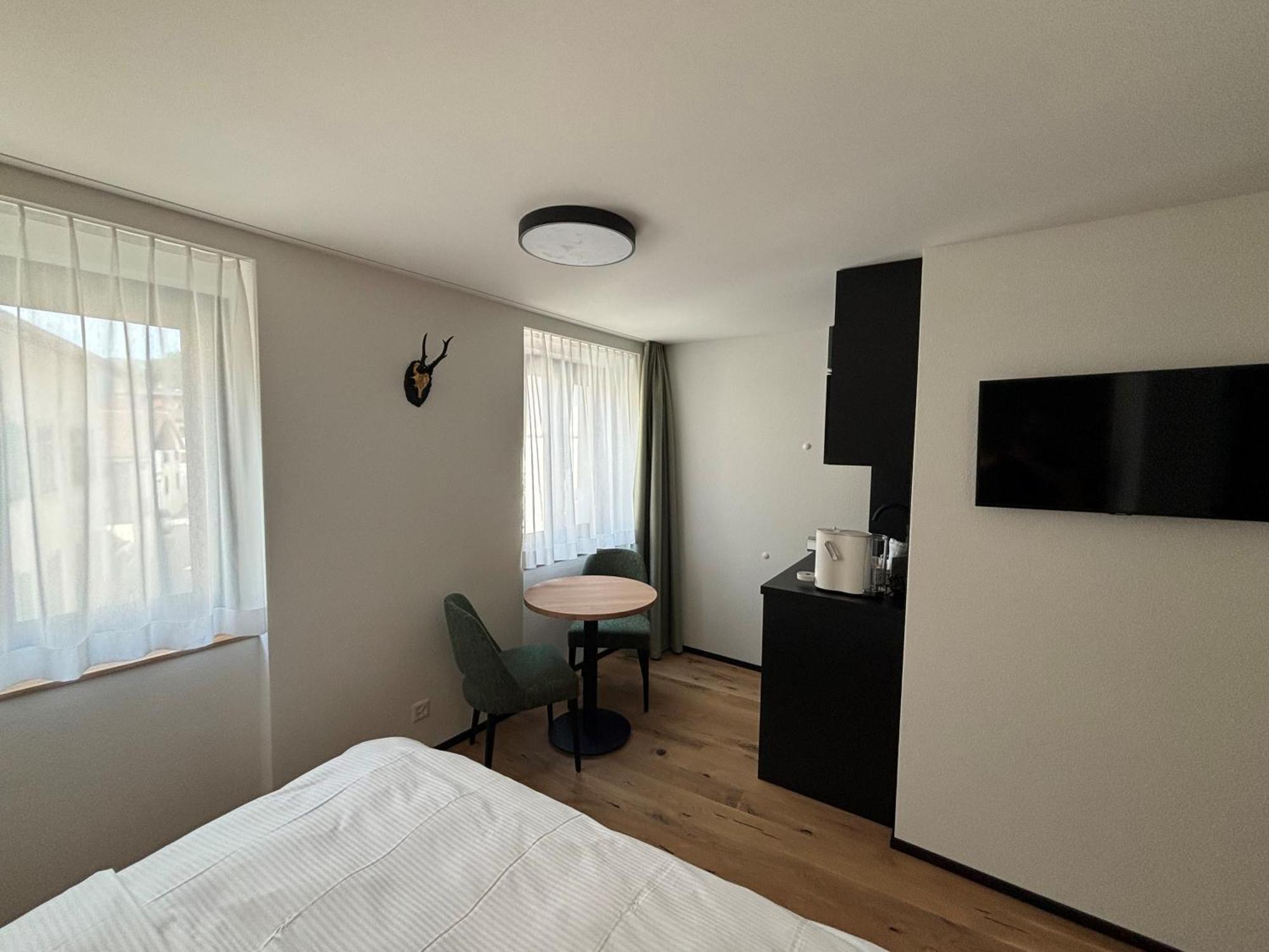 Appart Hotel Pitschonia Self Check-In Андеер Екстериор снимка