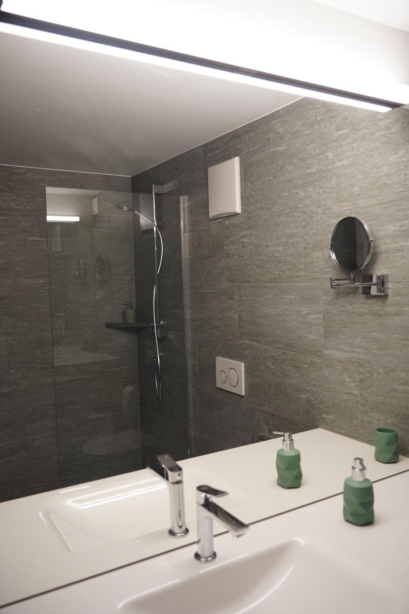 Appart Hotel Pitschonia Self Check-In Андеер Екстериор снимка